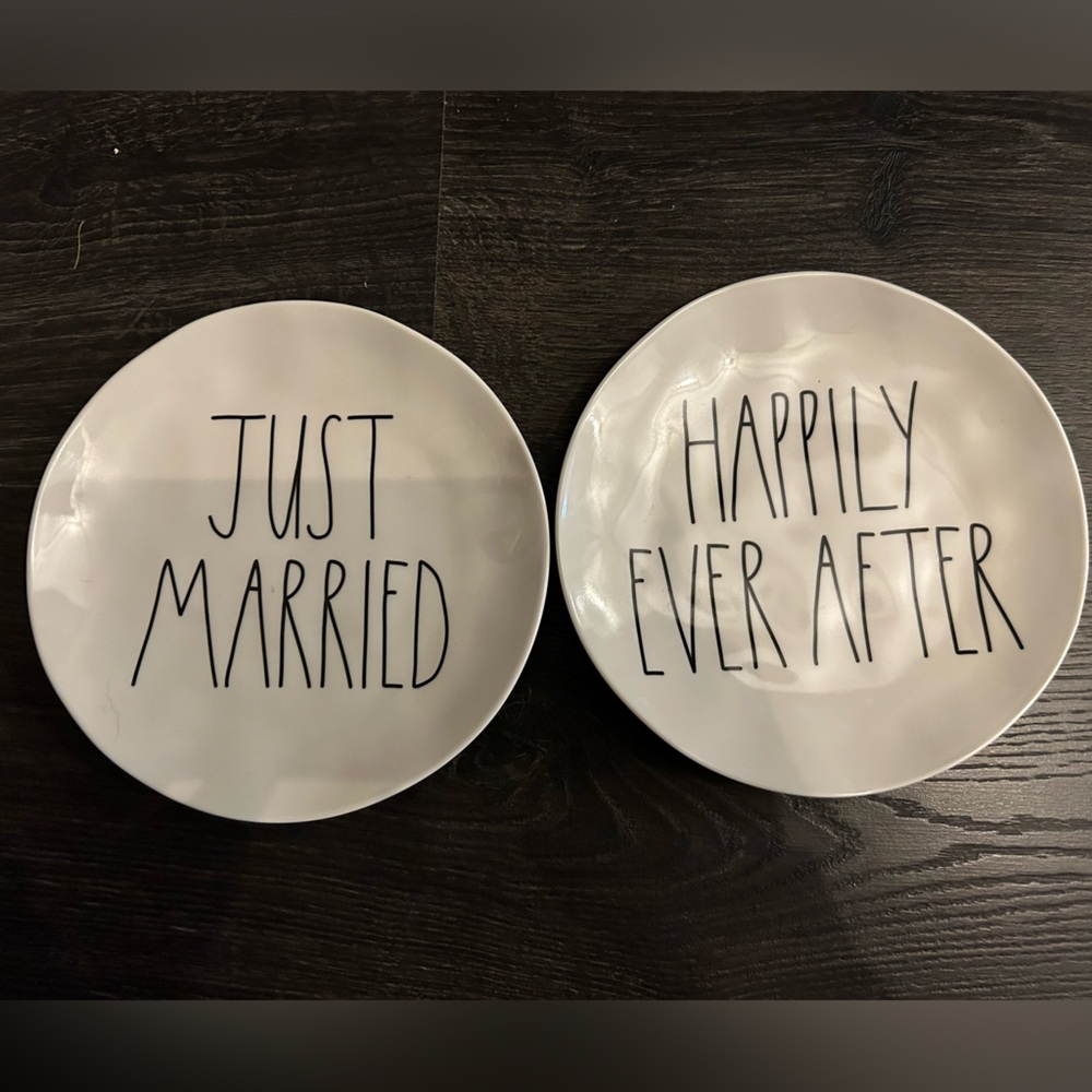 2/$30⚡️- HOME | Rae Dunn set of 2 wedding plates / dishes